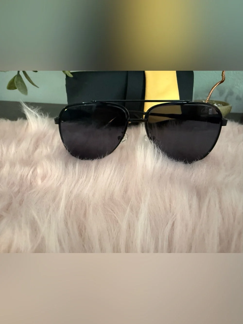 Men's Black Aviator Sunglasses with Protective Case